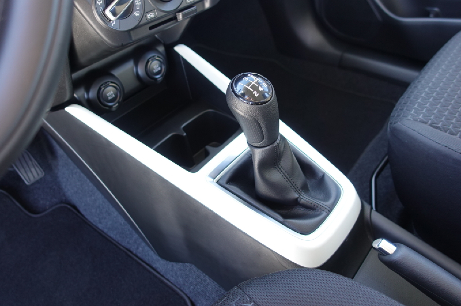 Centre Console Trim in different colours for your SUZUKI SWIFT